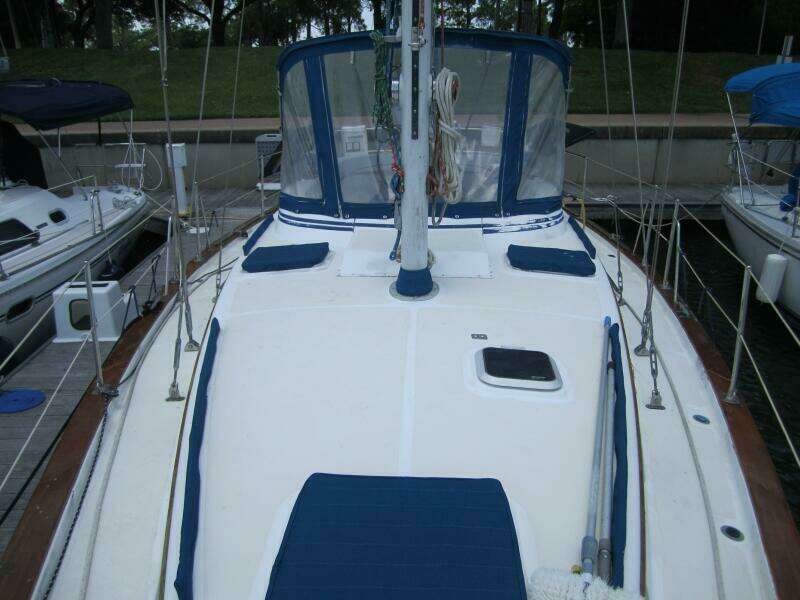 Idem II 38ft Endeavour Yacht For Sale