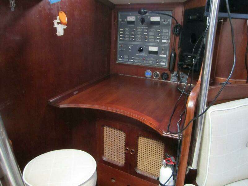 Idem II 38ft Endeavour Yacht For Sale