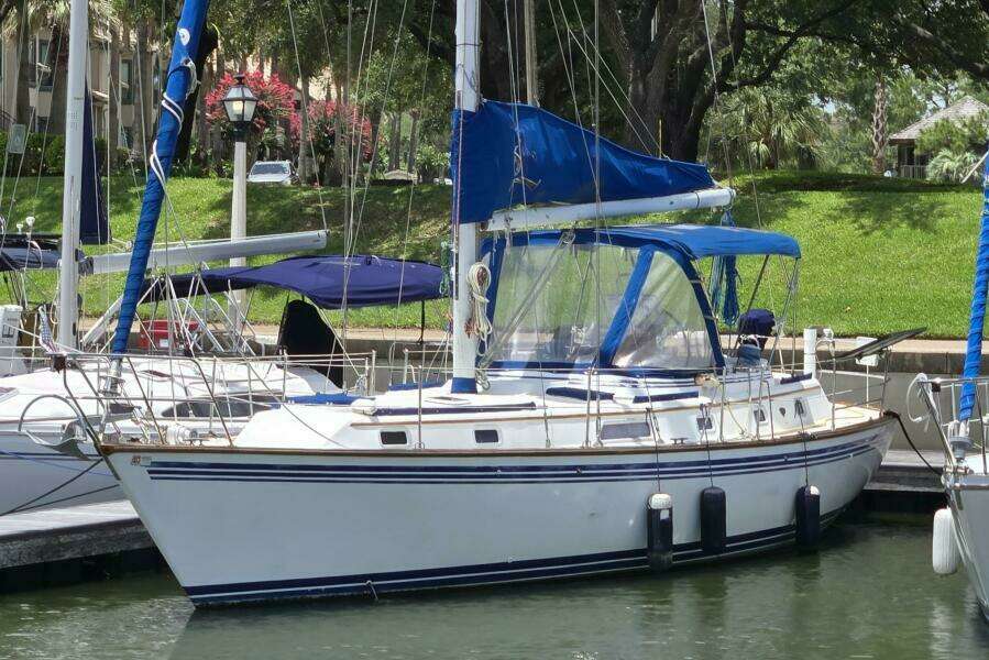 Idem II 38ft Endeavour Yacht For Sale