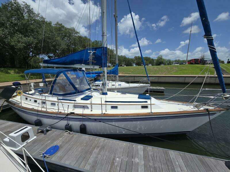 Idem II 38ft Endeavour Yacht For Sale