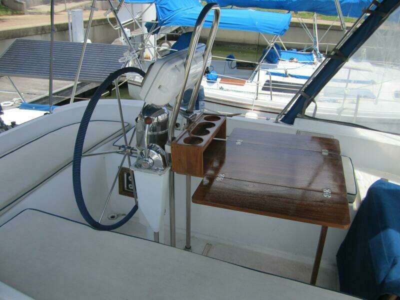Idem II 38ft Endeavour Yacht For Sale