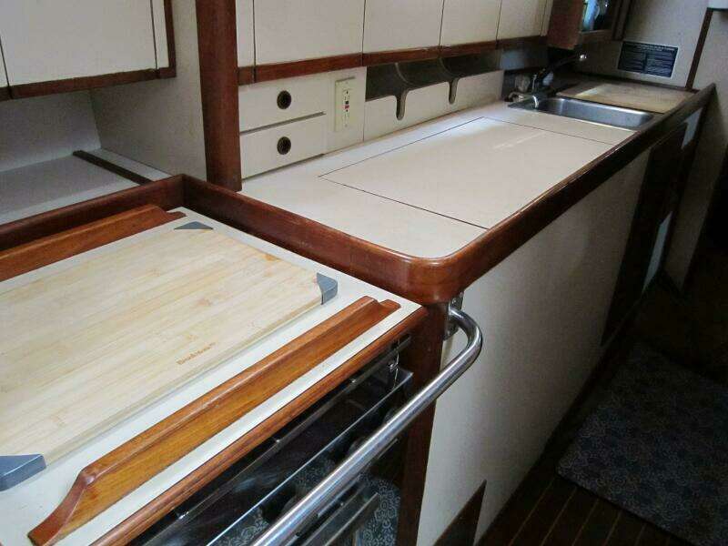 Idem II 38ft Endeavour Yacht For Sale