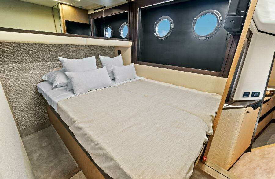 JOAN S RONDEVOUS 52ft Absolute Yacht For Sale