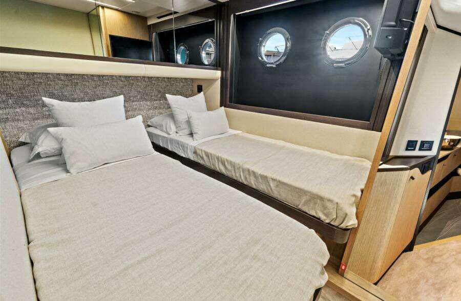 JOAN S RONDEVOUS 52ft Absolute Yacht For Sale