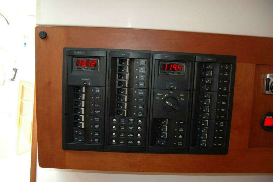 34ft Back Cove Yacht For Sale