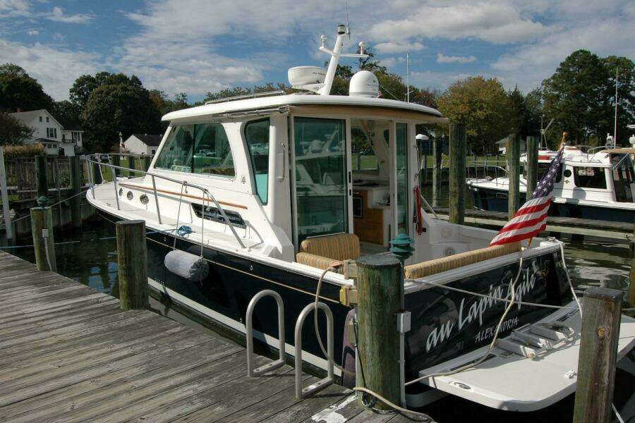 34ft Back Cove Yacht For Sale