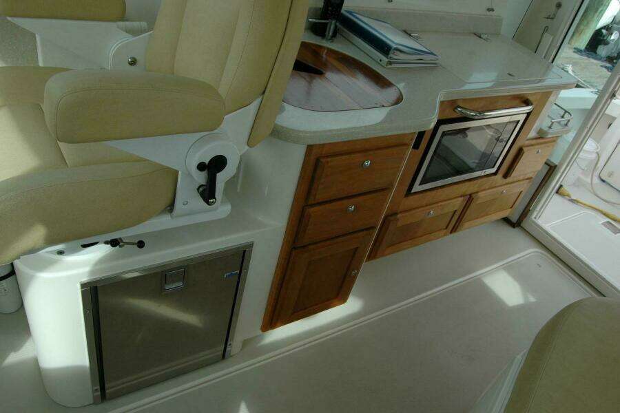 34ft Back Cove Yacht For Sale