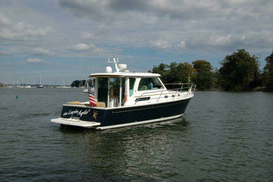 34ft Back Cove Yacht For Sale