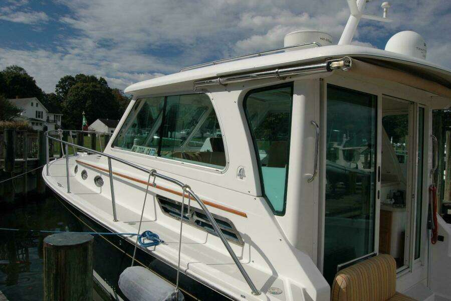 34ft Back Cove Yacht For Sale
