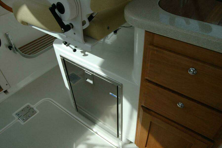 34ft Back Cove Yacht For Sale