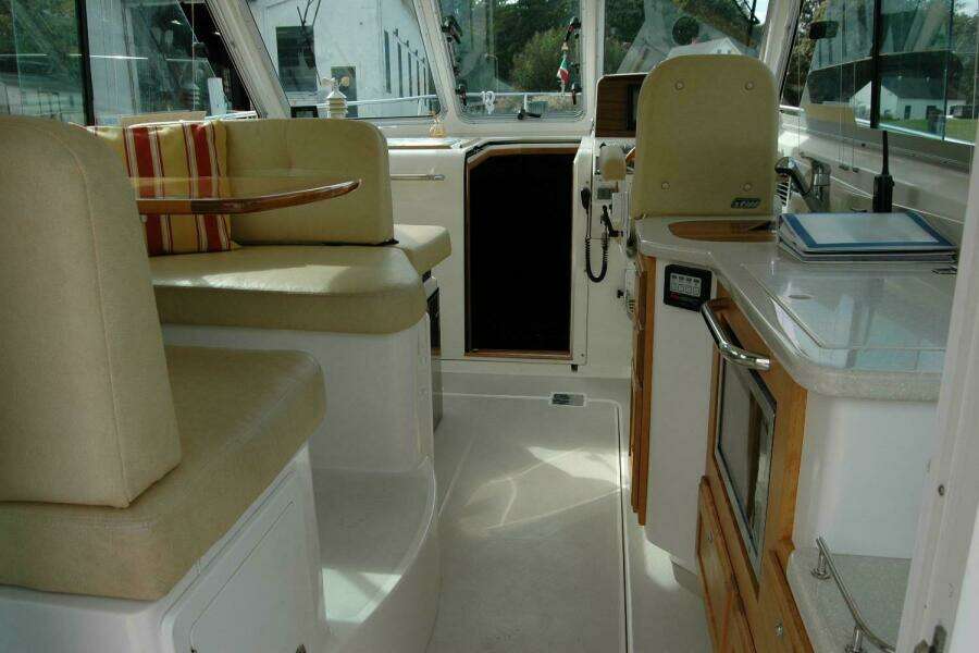 34ft Back Cove Yacht For Sale