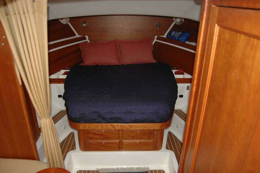 34ft Back Cove Yacht For Sale