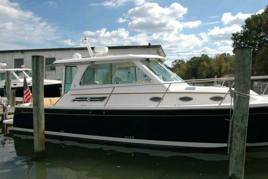 34ft Back Cove Yacht For Sale