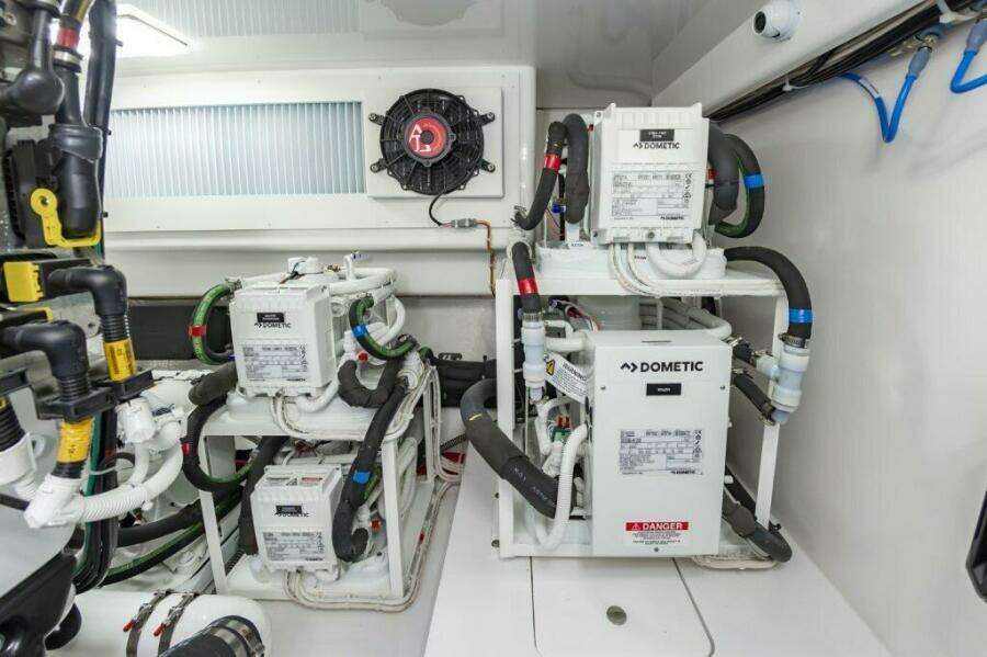 02f79bbd Da0a 4012 9656 2f328c378a80