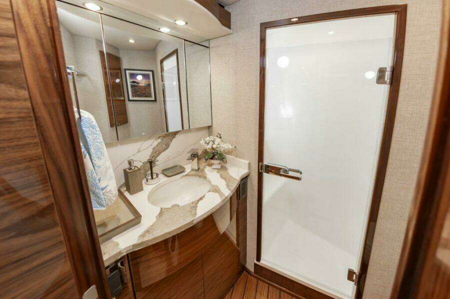 Eff32d2d 89a1 40ae Abbb 958397682564