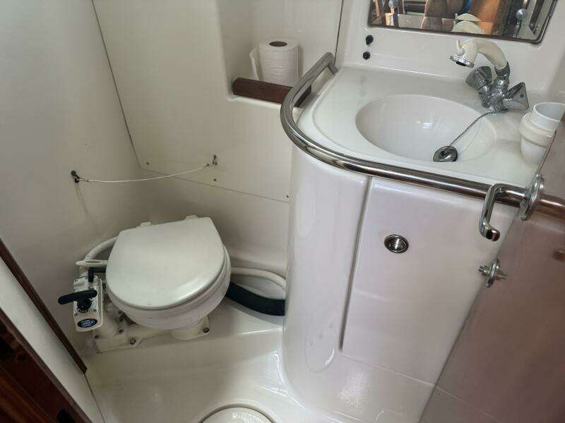 Pura Vida 46ft Beneteau Yacht For Sale