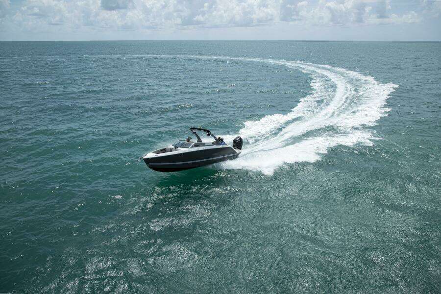 26ft Four Winns Yacht For Sale