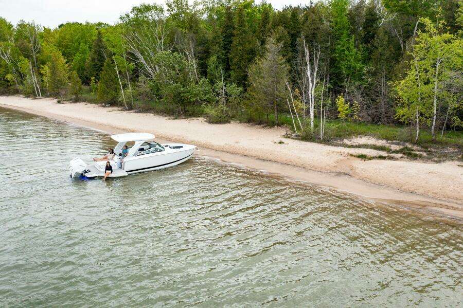 29ft Four Winns Yacht For Sale