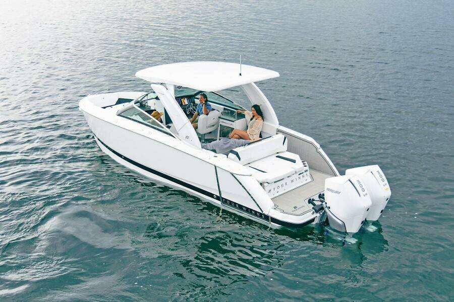 29ft Four Winns Yacht For Sale