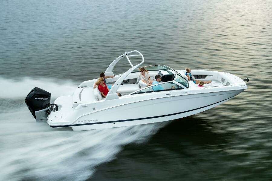 26ft Four Winns Yacht For Sale