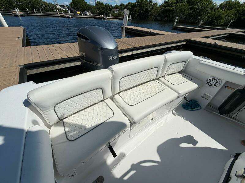 23ft Sportsman Yacht For Sale