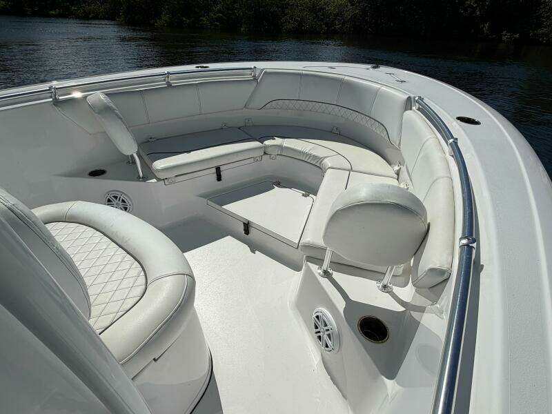 23ft Sportsman Yacht For Sale