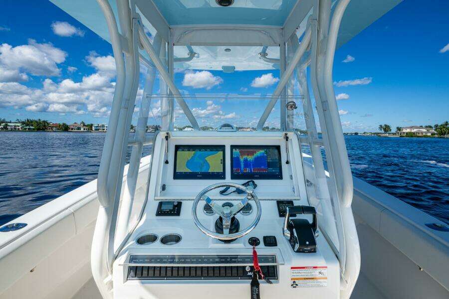 DA BUBBS 31ft SeaVee Yacht For Sale