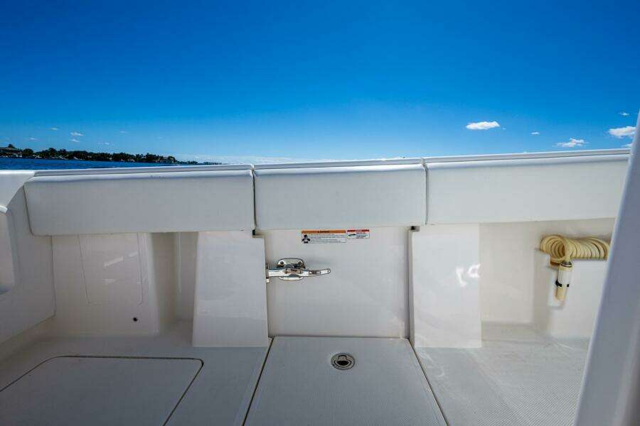 DA BUBBS 31ft SeaVee Yacht For Sale