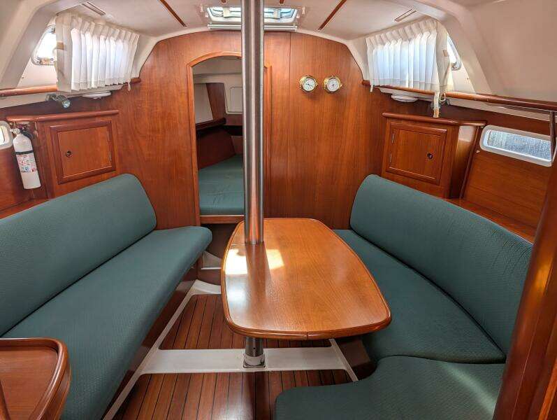 Maho Dreams 33ft Beneteau Yacht For Sale