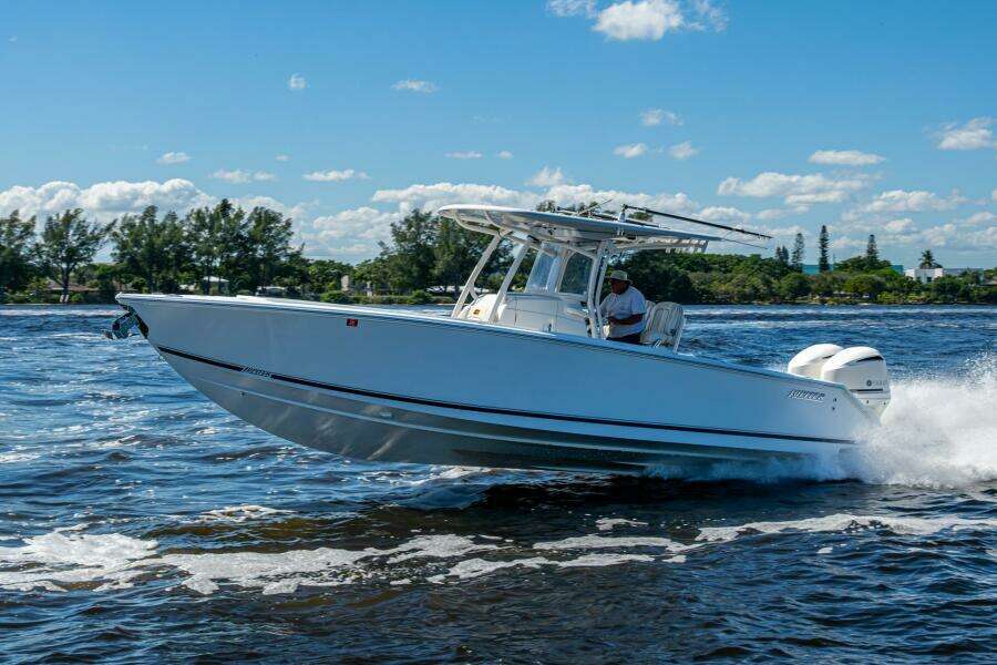 30ft Jupiter Yacht For Sale