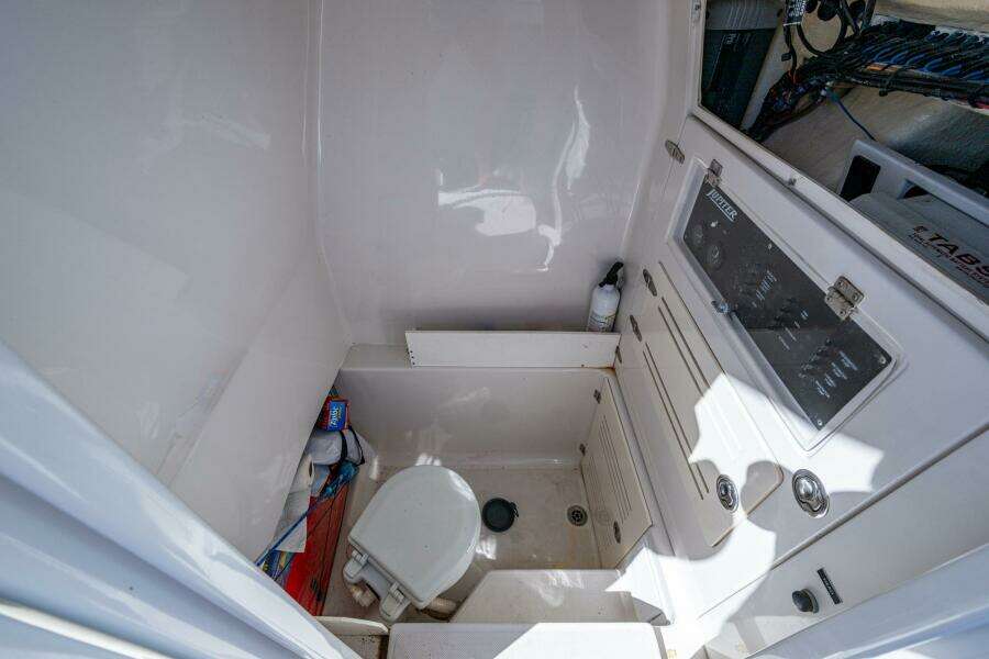 30ft Jupiter Yacht For Sale