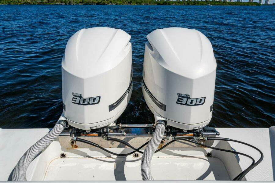 30ft Jupiter Yacht For Sale