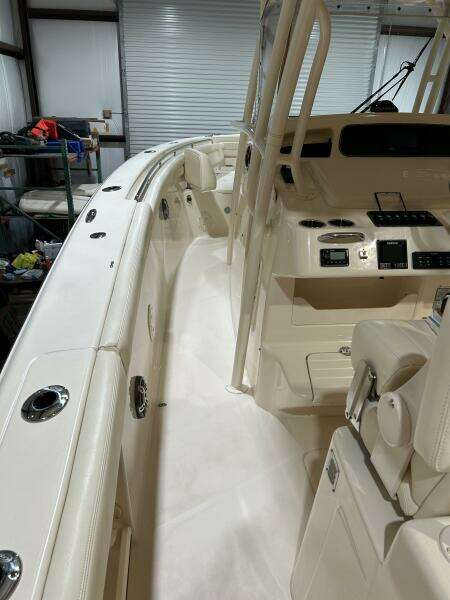 33ft Grady White Yacht For Sale