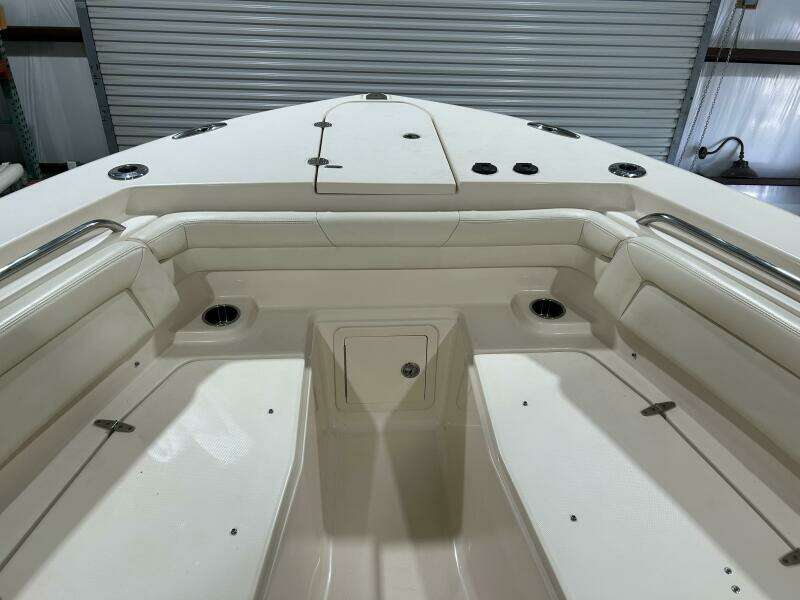 33ft Grady White Yacht For Sale