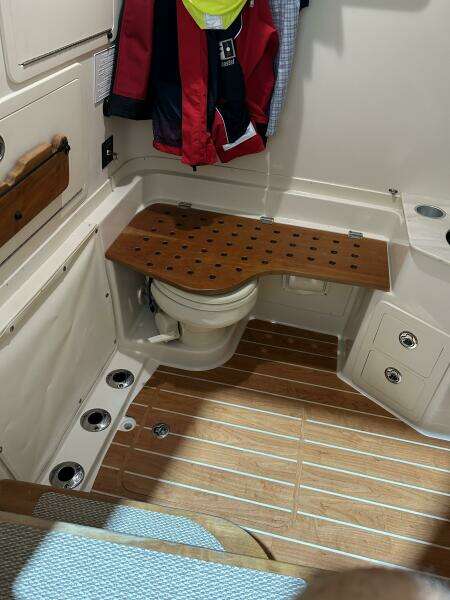 33ft Grady White Yacht For Sale