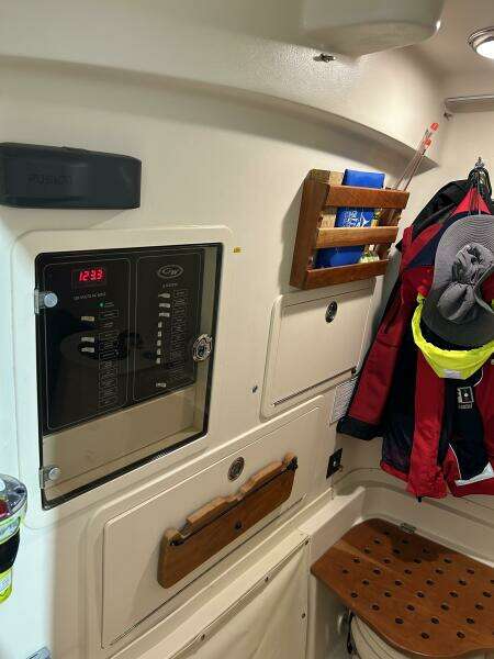 33ft Grady White Yacht For Sale