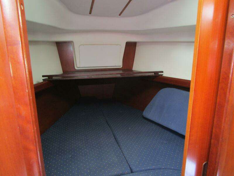 Querida 33ft Beneteau Yacht For Sale
