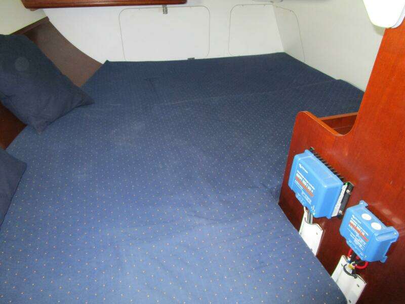 Querida 33ft Beneteau Yacht For Sale