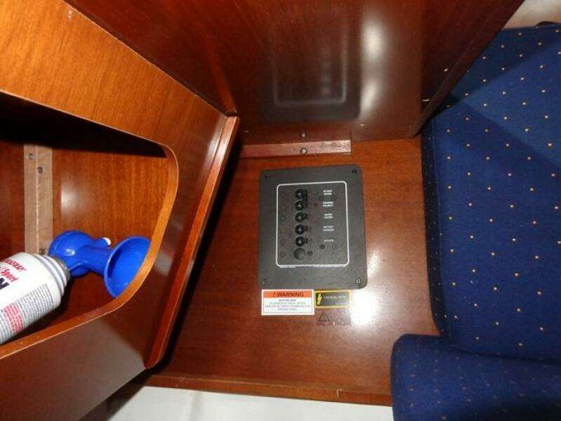Querida 33ft Beneteau Yacht For Sale