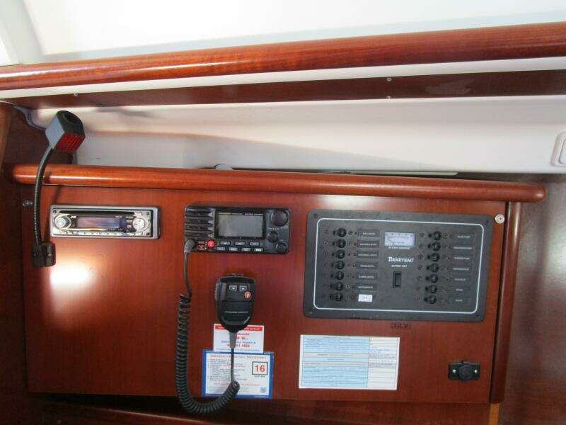 Querida 33ft Beneteau Yacht For Sale