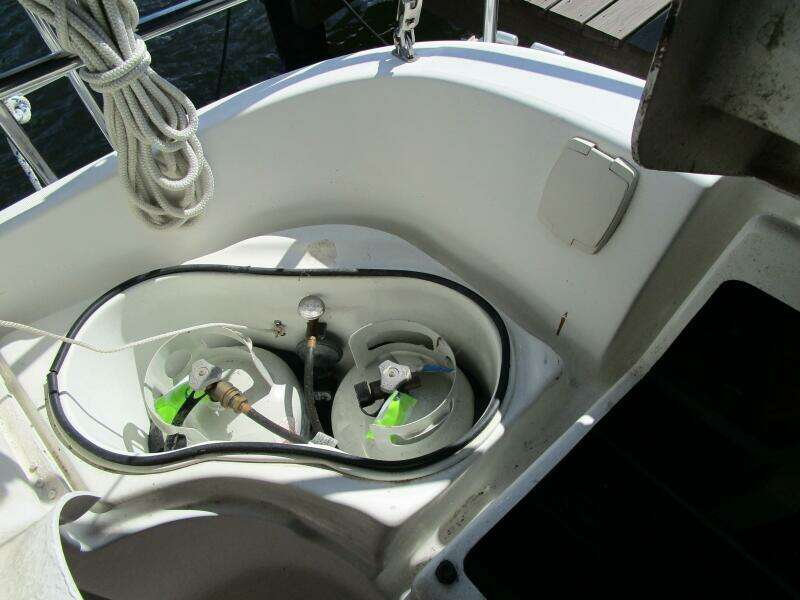 Querida 33ft Beneteau Yacht For Sale
