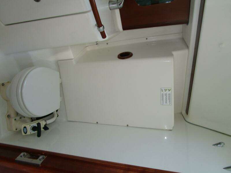 Querida 33ft Beneteau Yacht For Sale
