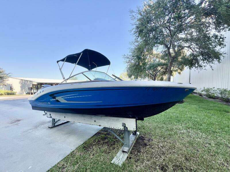 21ft Chaparral Yacht For Sale