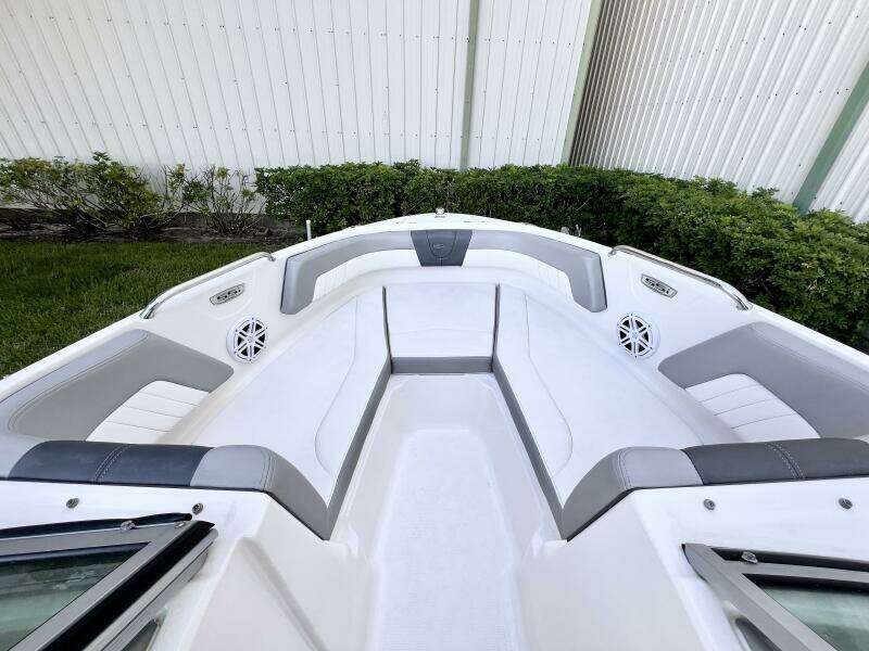 21ft Chaparral Yacht For Sale
