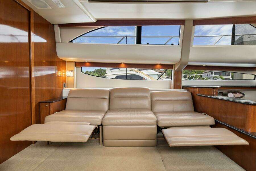 Bella Vita 40ft Meridian Yacht For Sale