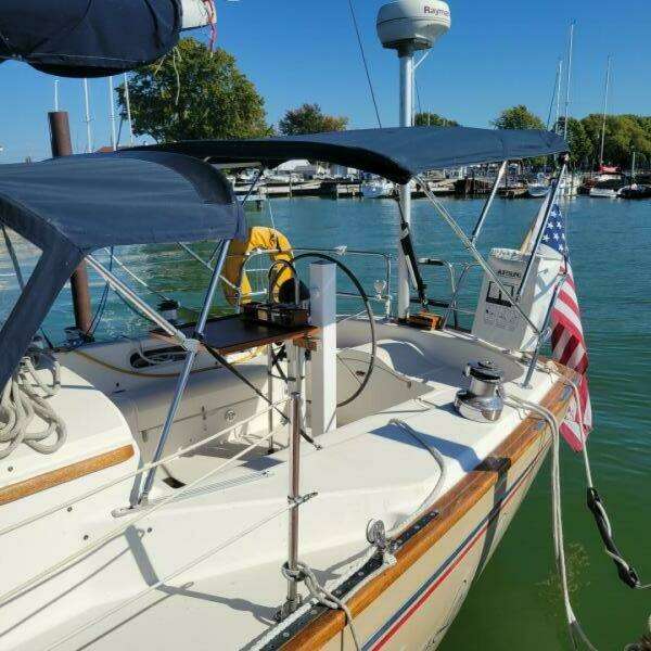 Autumn Lady 39ft Pearson Yacht For Sale