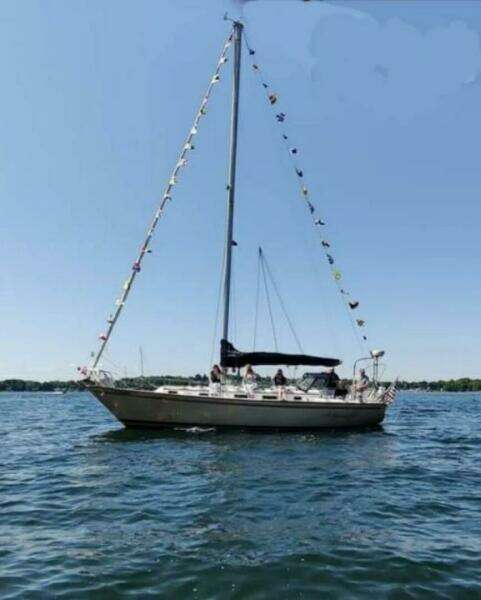 Autumn Lady 39ft Pearson Yacht For Sale