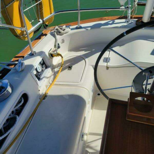Autumn Lady 39ft Pearson Yacht For Sale
