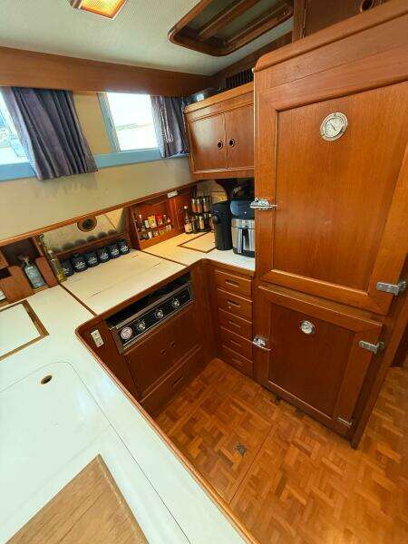 46ft Grand Banks Yacht For Sale