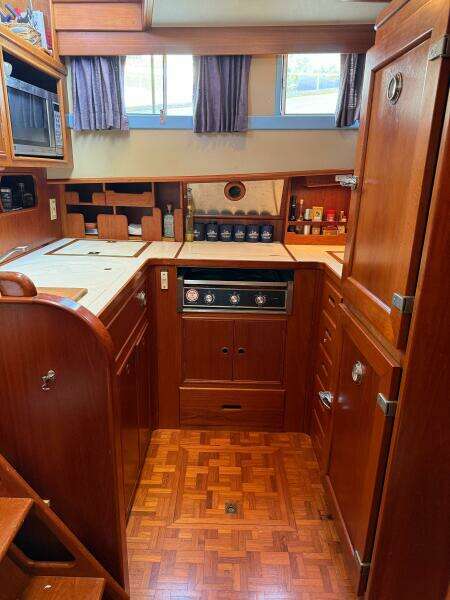 46ft Grand Banks Yacht For Sale